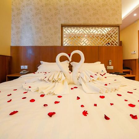 Unity Hotel Мандалай Екстер'єр фото