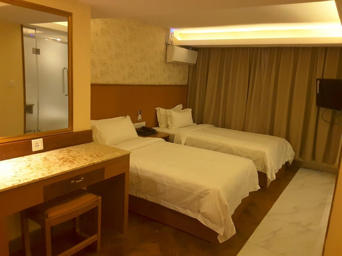 Unity Hotel Мандалай Екстер'єр фото